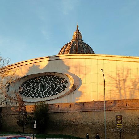 Beplace Holy See Rome Buitenkant foto