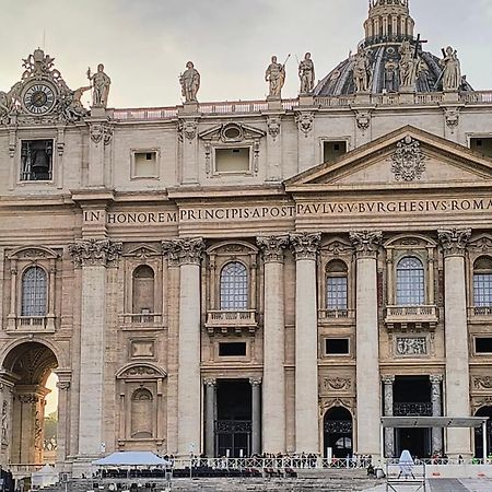 Beplace Holy See Rome Buitenkant foto