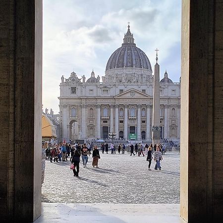 Beplace Holy See Rome Buitenkant foto