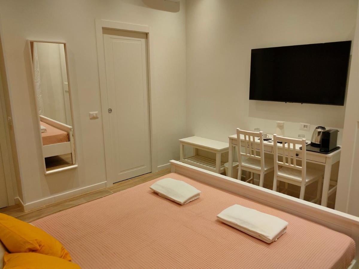 Beplace Holy See Rome Buitenkant foto